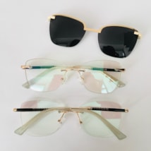 Armação de óculos de grau - Adriana 3 pontos cod 6025 - dourado haste detalhe preto ponteira transparente clip on dourado C2