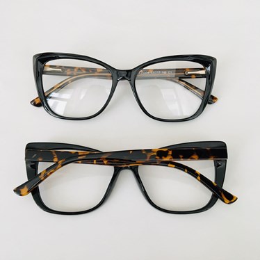 Armação de óculos de grau - Domitila 25004 - preto haste animal print C1