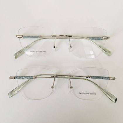 Armação de óculos de grau - Drica 3 pontos cod 8065 - prata ponteira transparente C3 Armação de óculos de grau - Drica 3 pontos cod 8065 - prata ponteira transparente C3