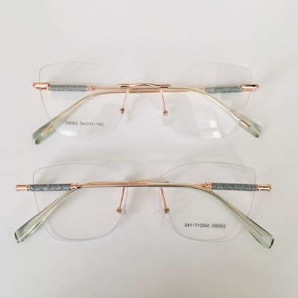 Armação de óculos de grau - Drica 3 pontos cod 8065 - Rose gold brilho prata ponteira transparente C8 Armação de óculos de grau - Drica 3 pontos cod 8065 - Rose gold brilho prata ponteira transparente C8