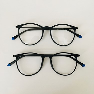 Armação de óculos de grau - Elen Slim fosco 5801 - preto ponteira azul C8