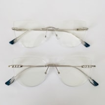 Armação de óculos de grau - Eloise 3 pontos cod 81027 - prata ponteira transparente detalhe azul c3 Armação de óculos de grau - Eloise 3 pontos cod 81027 - prata ponteira transparente detalhe azul c3