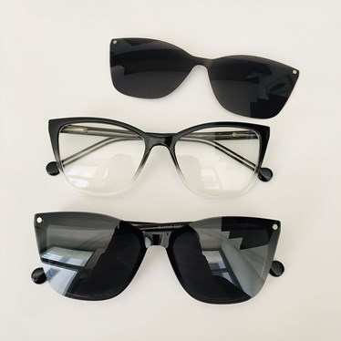 Armação de óculos de grau - Isa 8006 - preto transparência C5