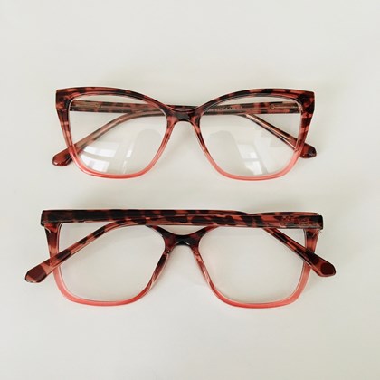 ARMAÇÃO DE ÓCULOS DE GRAU - ISABELI 8005 - VERMELHO COM ANIMAL PRINT ARMAÇÃO DE ÓCULOS DE GRAU - ISABELI 8005 - VERMELHO COM ANIMAL PRINT
