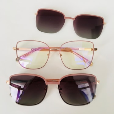 Armação de óculos de grau - Katarine 85007 - nude com rose gold clip detalhe nude C3