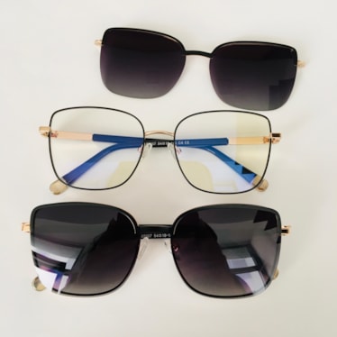 Armação de óculos de grau - Katarine 85007 - preto com dourado Clip detalhe preto C4