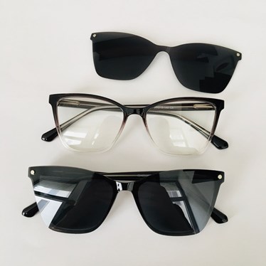 Armação de óculos de grau - Keyla 8004 - preto transparência C6