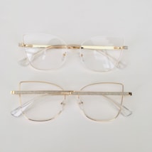 Armação de óculos de grau - Maísa 82152 - branco com dourado C6 Armação de óculos de grau - Maísa 82152 - branco com dourado C6