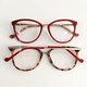 Armação de óculos de grau - Manu - Vermelho fundo animal print