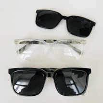Armação de óculos de grau masculino - Daniel quadrado 0161 - transparente fosco haste militar clip on preto