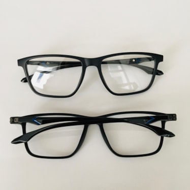 Armação de óculos de grau masculino - Make 1012 - preto haste detalhe azul C1