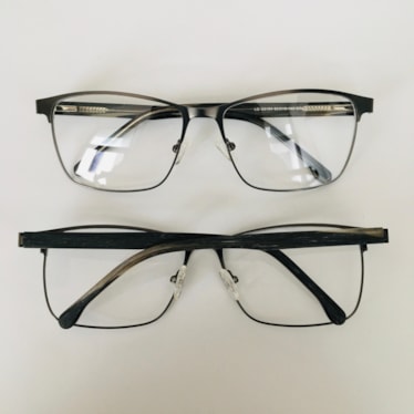 Armação de óculos de grau masculino - Modelo LQC0154 - grafite