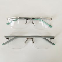 ARMAÇÃO DE ÓCULOS DE GRAU MASCULINO- THIAGO 6605 - PRATA COM DETALHE VERDE C3 ARMAÇÃO DE ÓCULOS DE GRAU MASCULINO- THIAGO 6605 - PRATA COM DETALHE VERDE C3