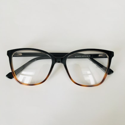 Armação de óculos de grau - modelo 0178  - preto com degradê animal print