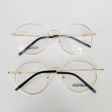 Armação de óculos de grau - modelo titanium redondo 6652 - dourado