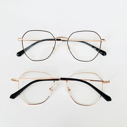 ARMAÇÃO DE ÓCULOS DE GRAU - PETIT 2155 - PRETO COM DOURADO ARMAÇÃO DE ÓCULOS DE GRAU - PETIT 2155 - PRETO COM DOURADO