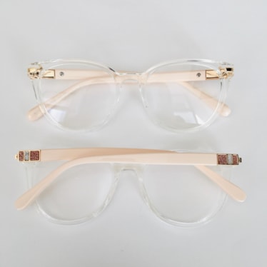Armação de óculos de grau - Taylor Glow 82162 - transparente haste rose claro C2