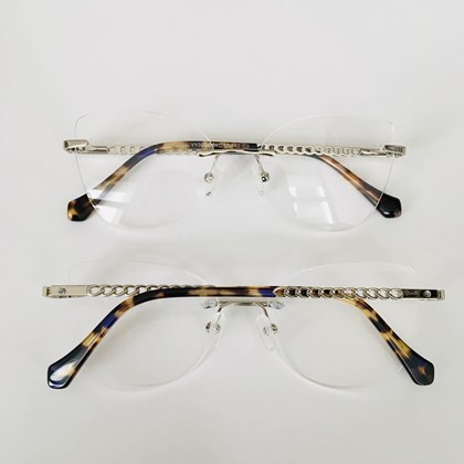 Armação de óculos de grau - Thaila Elos 3 pontos código 3001 - prata ponteira animal print detalhe azul C3